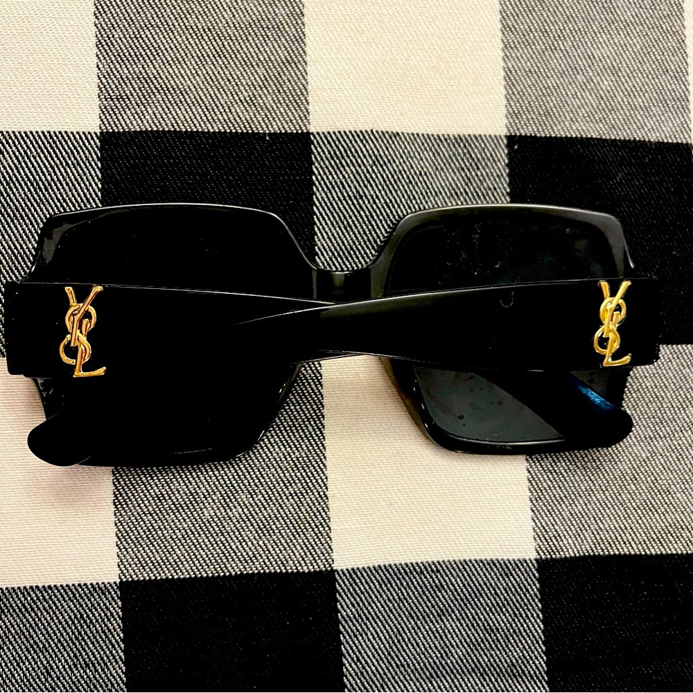 Women’s oversized sunglasses 🕶️